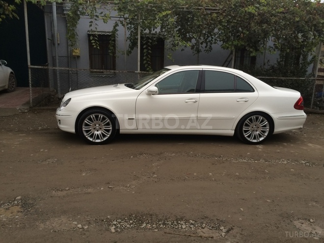 Mercedes E 350 2005, 200,000 km - 3.5 l - Gəncə
