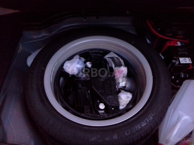 Mercedes E 220 2013, 58,000 km - 2.2 л - Bakı