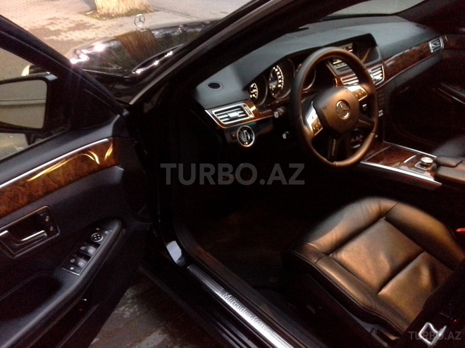Mercedes E 220 2013, 58,000 km - 2.2 л - Bakı