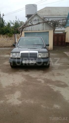 Mercedes E 220 1993, 432,100 km - 2.2 l - Sabirabad