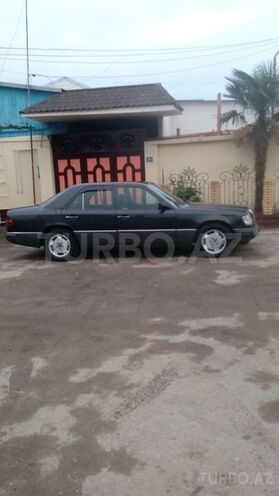 Mercedes E 220 1993, 432,100 km - 2.2 l - Sabirabad