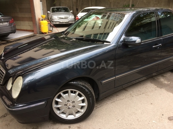 Mercedes E 240 2000, 163,000 km - 2.4 l - Bakı
