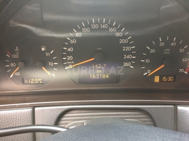 Mercedes E 240 2000, 163,000 km - 2.4 l - Bakı