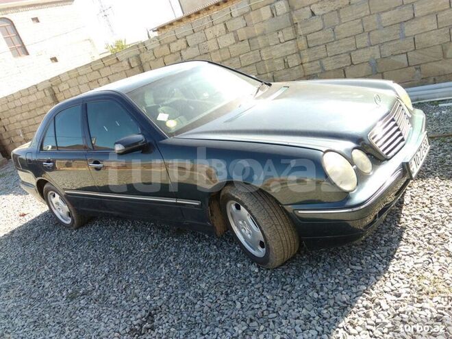 Mercedes E 320 1996, 140,000 km - 3.2 l - Bakı