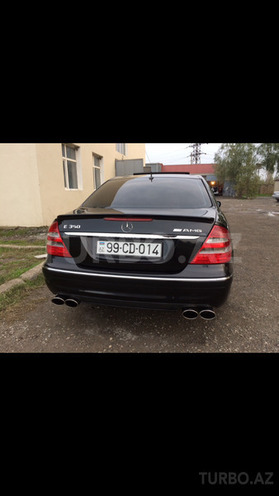 Mercedes E 320 2003, 202,000 km - 3.2 l - Bərdə