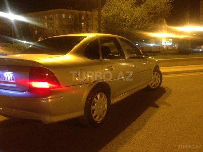 Opel Vectra 2000, 345,600 km - 1.6 l - Bakı