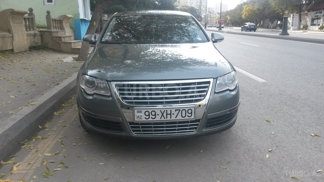 Volkswagen Passat 2006, 210,000 km - 2.0 л - Bakı