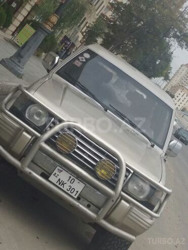 Mitsubishi Pajero 1993, 275,000 km - 2.5 l - Bakı