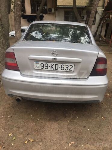 Opel Vectra 1997, 205,000 km - 2.0 l - Bakı