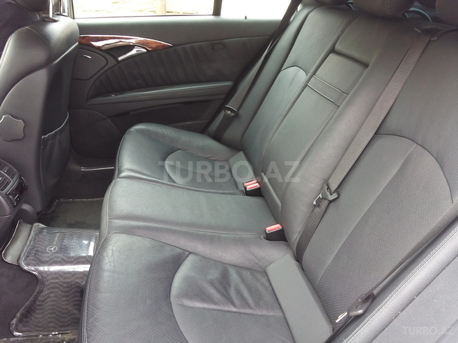 Mercedes E 240 2002, 129,000 km - 2.6 l - Bakı