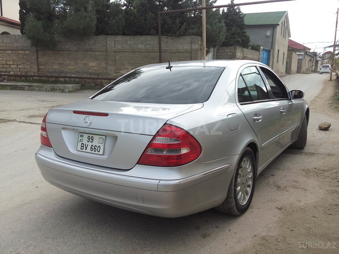 Mercedes E 240 2002, 129,000 km - 2.6 l - Bakı