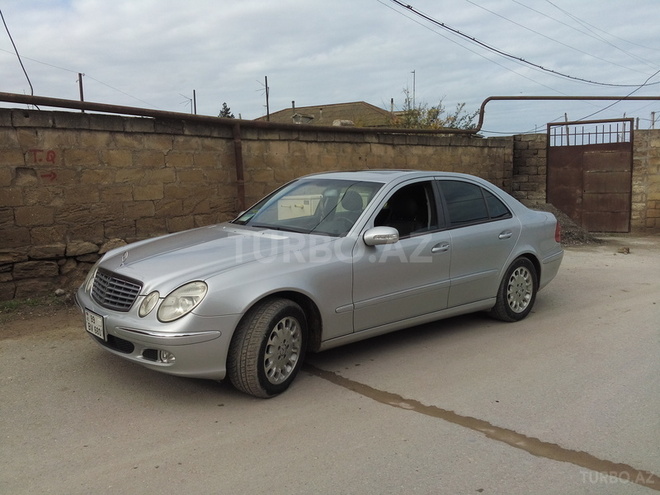 Mercedes E 240 2002, 129,000 km - 2.6 l - Bakı