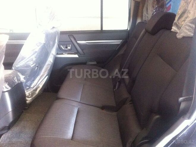 Mitsubishi Pajero 2015, 1,300 km - 3.0 l - Bakı