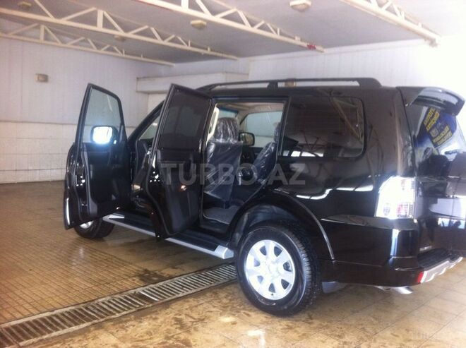 Mitsubishi Pajero 2015, 1,300 km - 3.0 l - Bakı