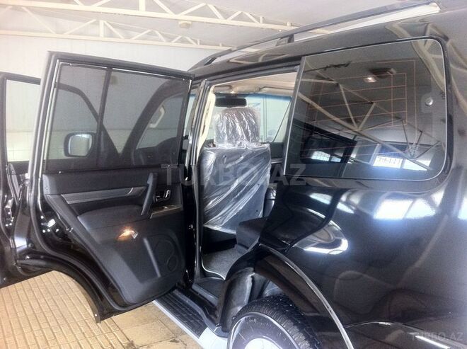 Mitsubishi Pajero 2015, 1,300 km - 3.0 l - Bakı
