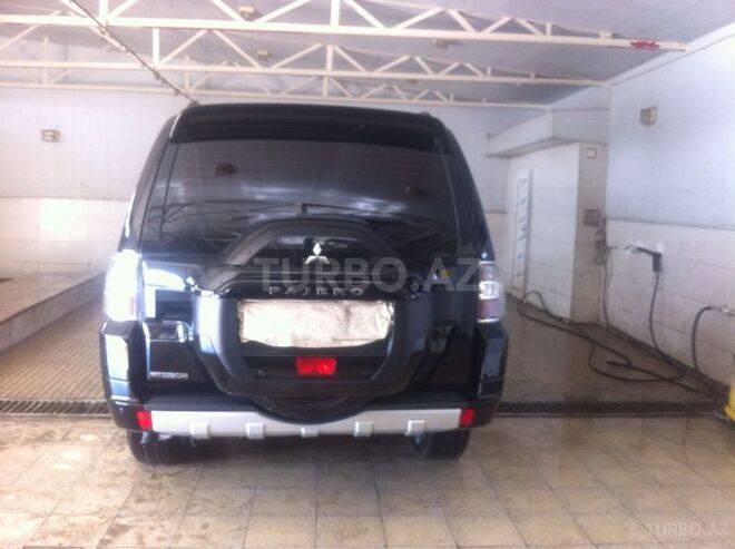Mitsubishi Pajero 2015, 1,300 km - 3.0 l - Bakı