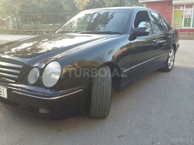 Mercedes E 320 1999, 275,000 km - 3.2 l - Bakı