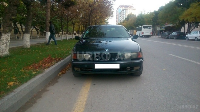 BMW 523 1996, 294,000 km - 2.5 l - Sumqayıt
