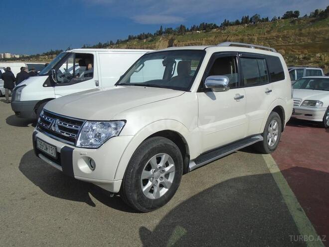 Mitsubishi Pajero 2010, 96,000 km - 3.5 л - Bakı