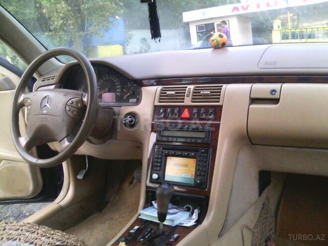 Mercedes E 320 2001, 185,000 km - 3.2 l - Mingəçevir