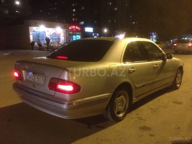 Mercedes E 200 2000, 690,000 km - 2.0 l - Bakı