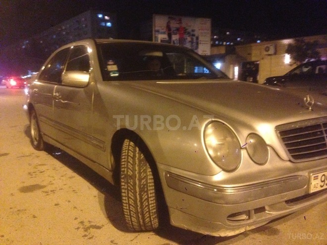 Mercedes E 200 2000, 690,000 km - 2.0 l - Bakı