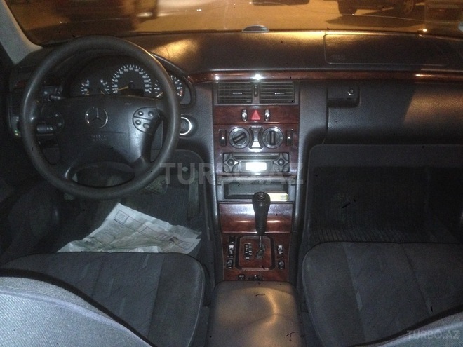 Mercedes E 200 2000, 690,000 km - 2.0 l - Bakı