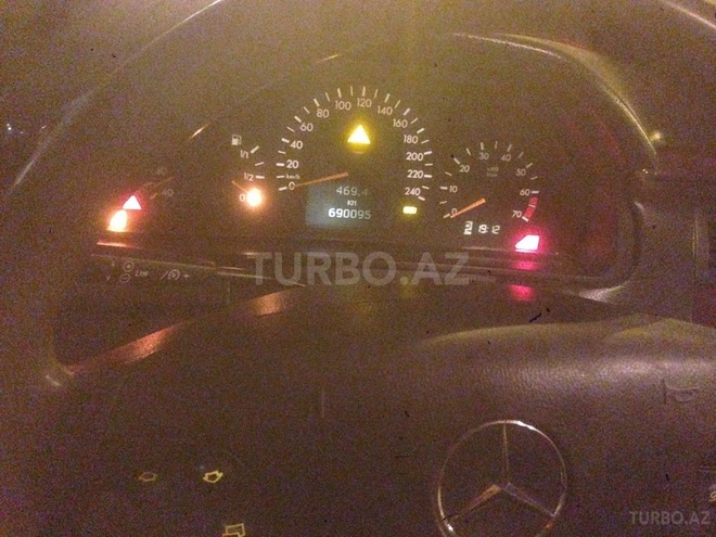 Mercedes E 200 2000, 690,000 km - 2.0 l - Bakı