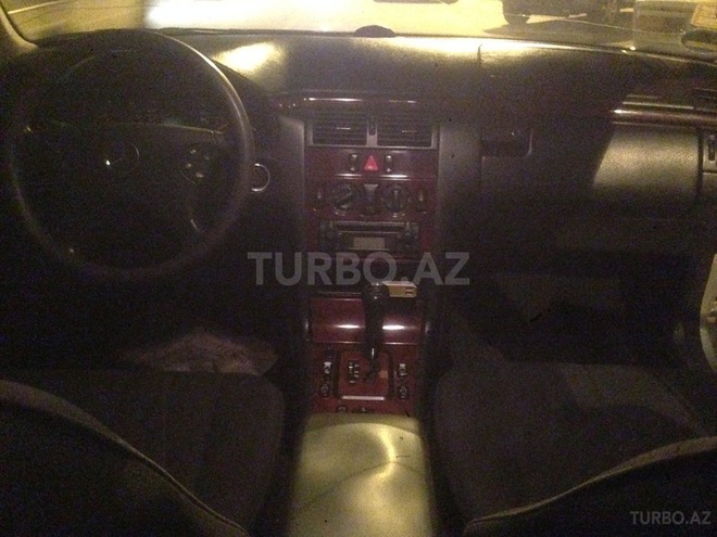 Mercedes E 200 2000, 690,000 km - 2.0 l - Bakı