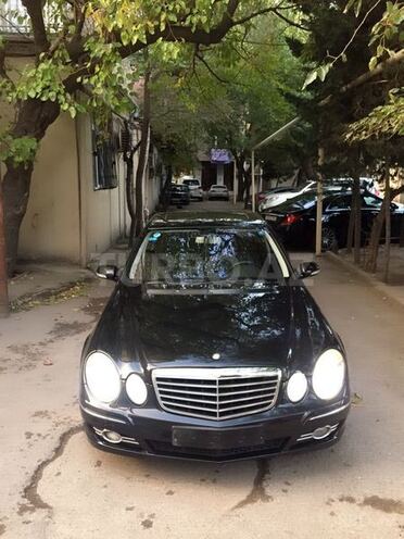 Mercedes E 350 2007, 176,000 km - 3.5 l - Bakı