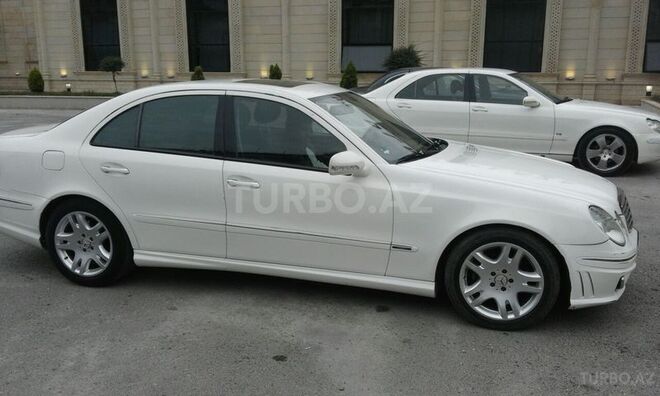 Mercedes E 220 2006, 170,000 km - 2.2 l - Bakı