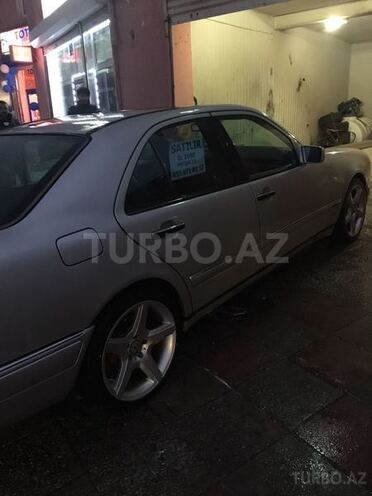 Mercedes E 280 1998, 270,000 km - 2.8 л - Bakı