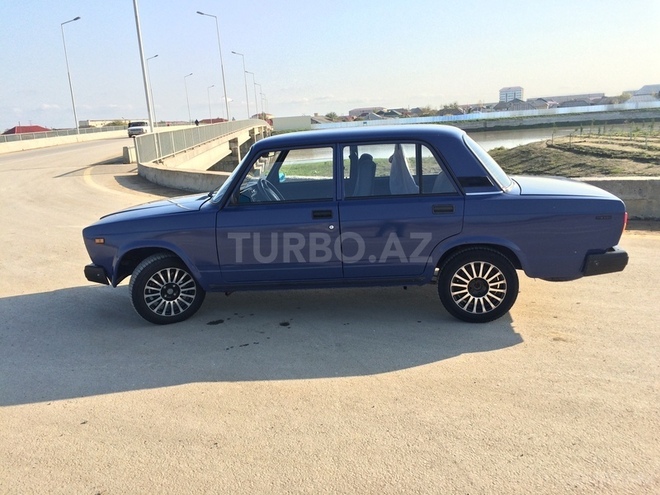 LADA (VAZ) 2107 2004, 162,000 km - 1.6 л - Salyan