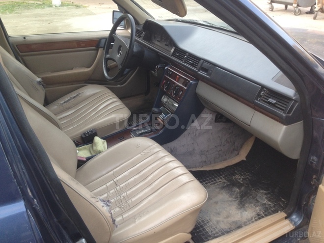 Mercedes E 230 1991, 290,070 km - 2.3 l - Sumqayıt
