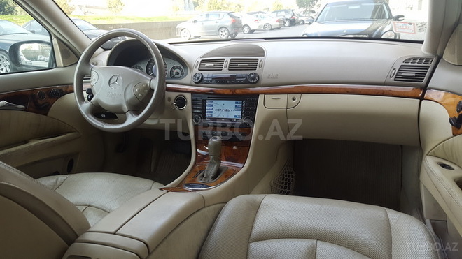 Mercedes E 320 2002, 283,000 km - 3.2 l - Bakı