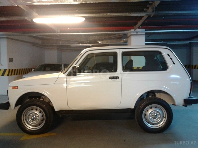LADA (VAZ) Niva 2016, 2,000 km - 1.7 л - Bakı