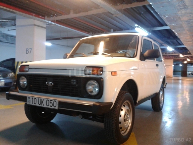 LADA (VAZ) Niva 2016, 2,000 km - 1.7 л - Bakı