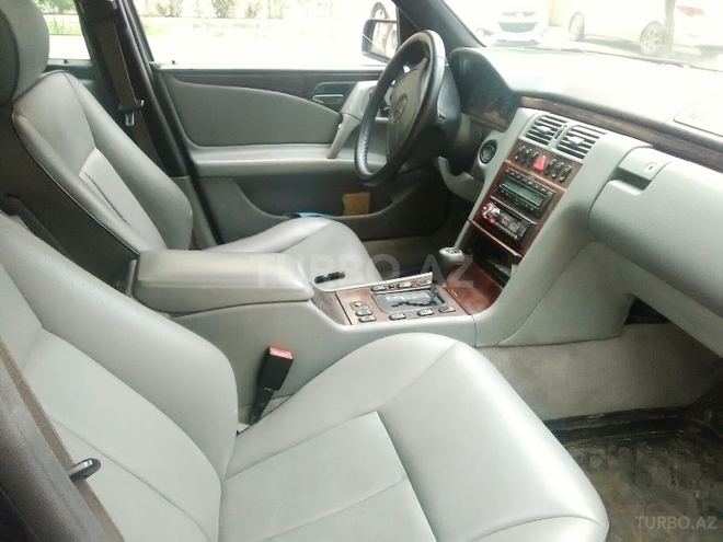 Mercedes E 320 1997, 350,000 km - 3.2 l - Bakı