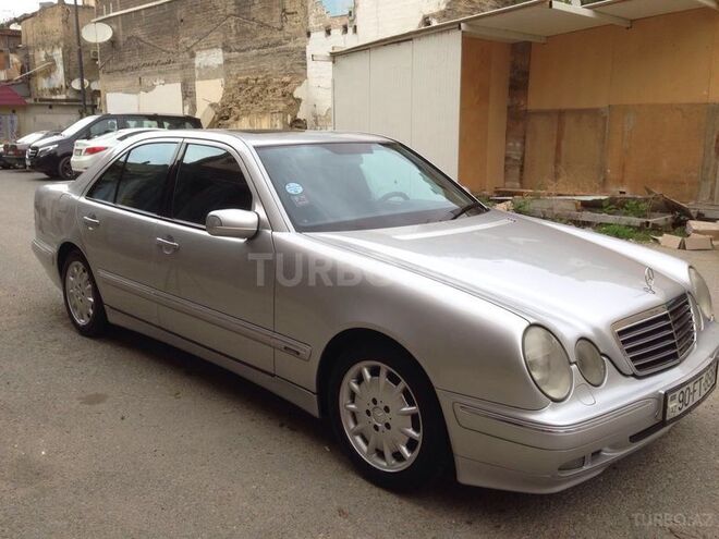 Mercedes E 240 2000, 177,200 km - 2.6 л - Bakı