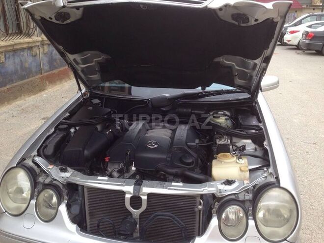 Mercedes E 240 2000, 177,200 km - 2.6 л - Bakı