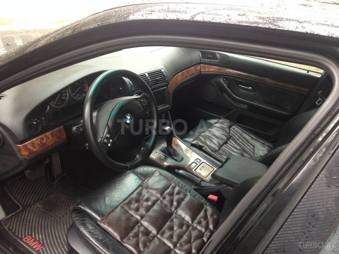 BMW 528 2000, 255,000 km - 2.8 l - Bakı