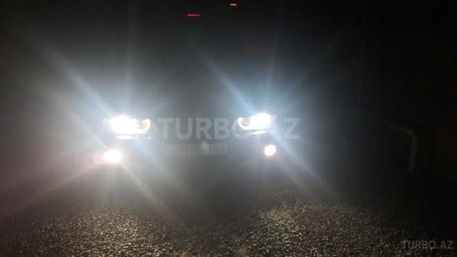 BMW 528 2000, 255,000 km - 2.8 l - Bakı