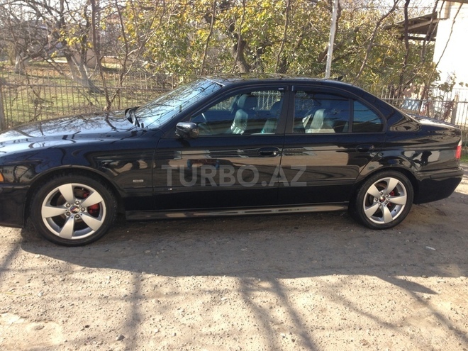 BMW 528 2000, 255,000 km - 2.8 l - Bakı