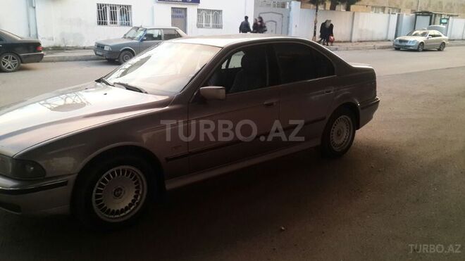 BMW 525 1997, 297,000 km - 0.3 л - Bakı