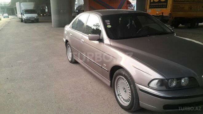 BMW 525 1997, 297,000 km - 0.3 л - Bakı