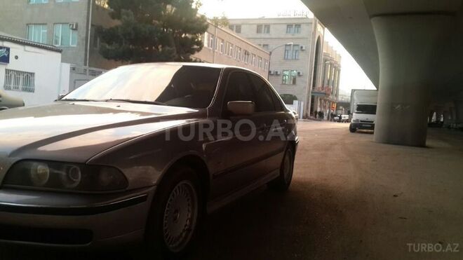 BMW 525 1997, 297,000 km - 0.3 л - Bakı