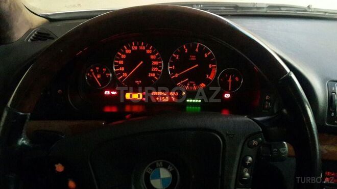 BMW 525 1997, 297,000 km - 0.3 л - Bakı