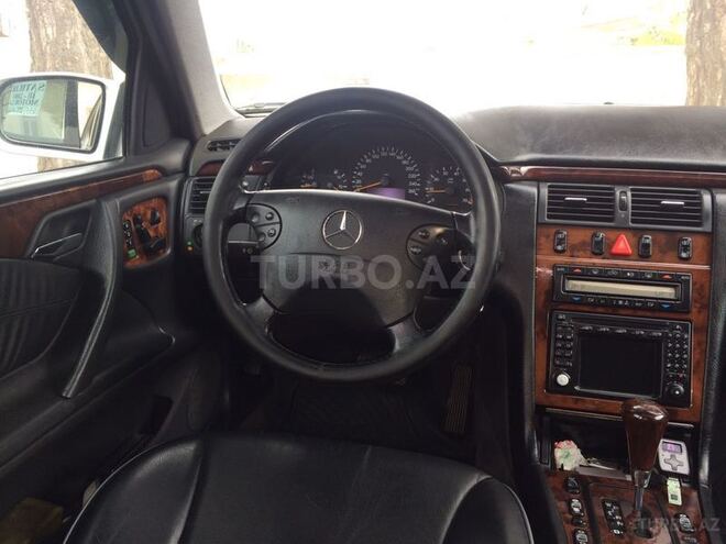 Mercedes E 240 2001, 170,600 km - 2.6 л - Bakı