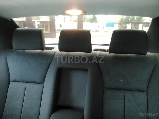 Mercedes E 230 1997, 255,000 km - 2.3 l - Sumqayıt