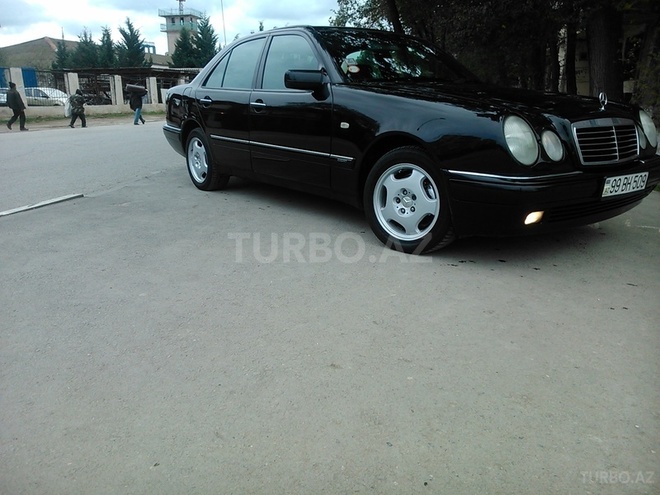Mercedes E 230 1997, 255,000 km - 2.3 l - Sumqayıt